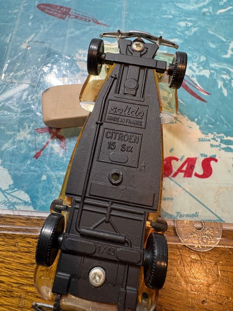 ソリド　solido シトローエン15six. 1/43 スケルトン
