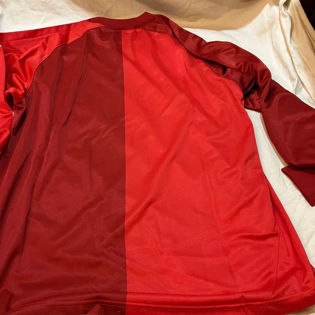 NIKE赤サッカーXLゴールキーパー用シャツ(送料込み)
