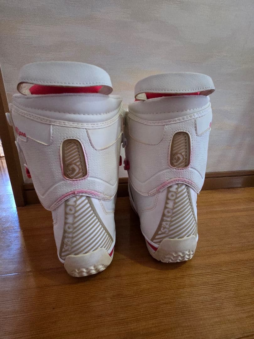 SALOMON Kiana スノーボードブーツ(女性用) ホワイト/ピンク