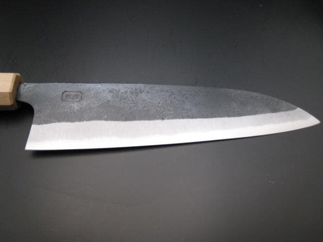 [新品未使用] 三徳包丁180mm 黒打ち仕上げ 白紙1号 樫 八角