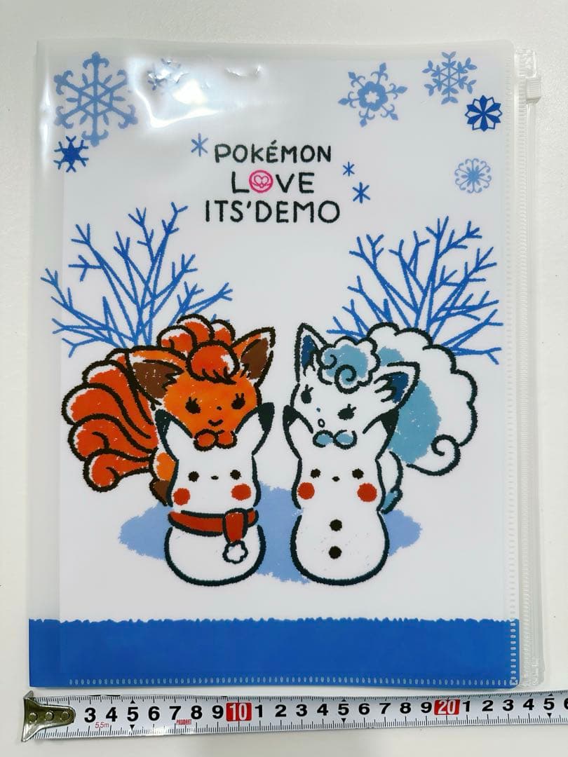イッツデモ　ポケモン　ロコン達と雪だるまピカチュウのマルチクリアファイル