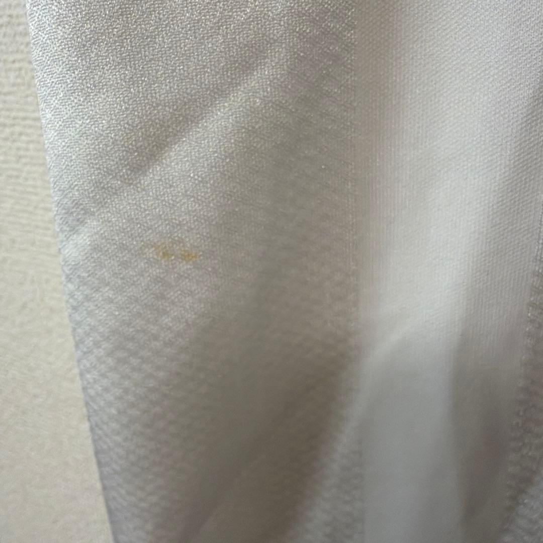 UMBRO ホワイト Vネックシャツ