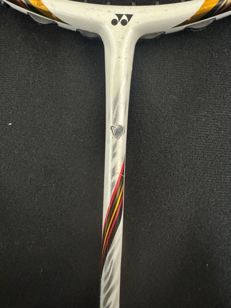 ヨネックス　ボルトリック80 バドミントンラケット 3ug5