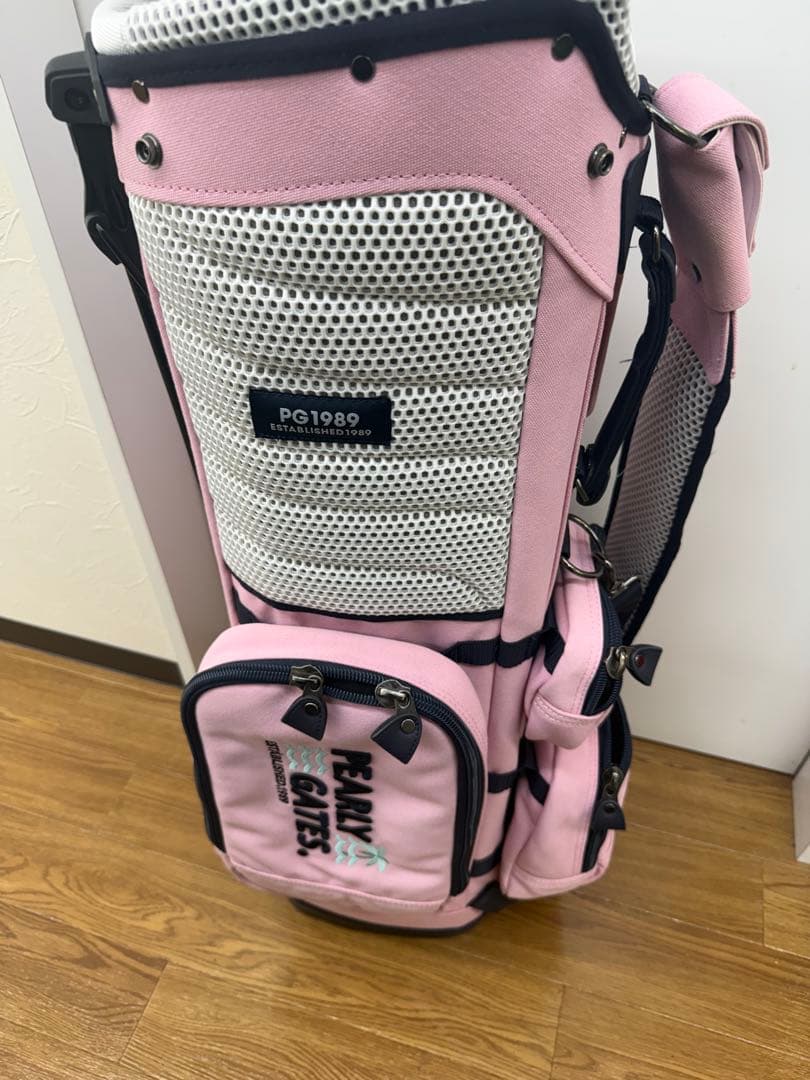 【中古】PEARLY GATES ピンク キャディバッグ、新品定価85800円