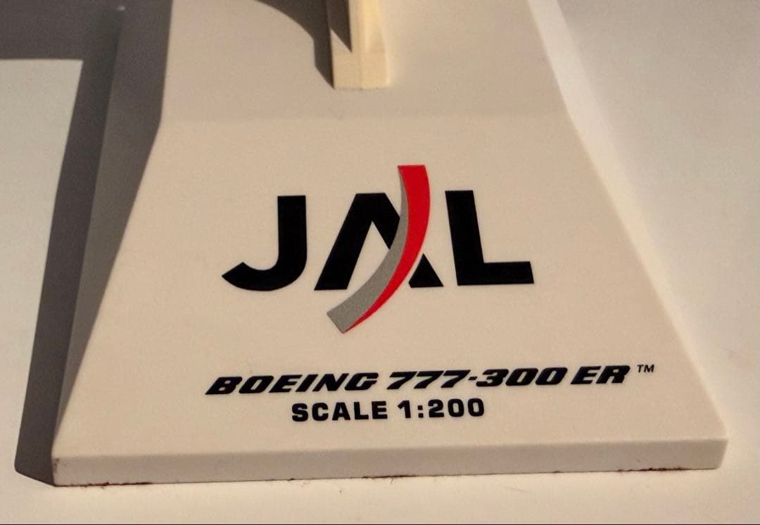 JAL BOEING 777-300ER 飛行機模型 1:200 JA732J