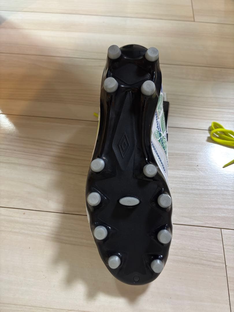 umbro アクセレイター f-lash v2 HG