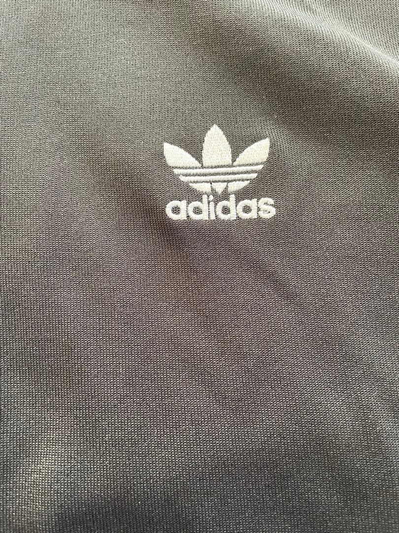 adidas ジャケット 黒　アディダス　ジャージ　上着　ブラック