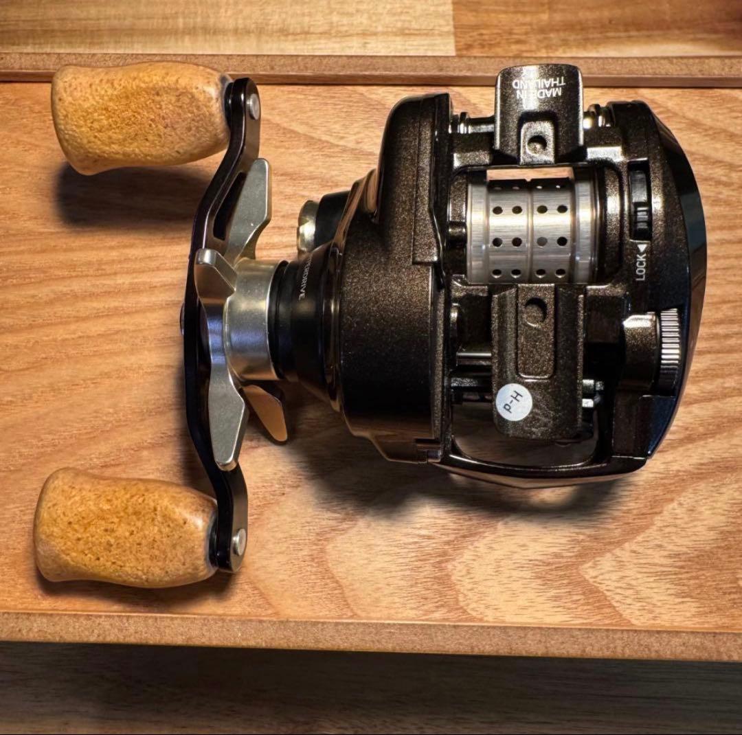 DAIWA 22 シルバークリーク エア TW ストリームカスタム 8.5L