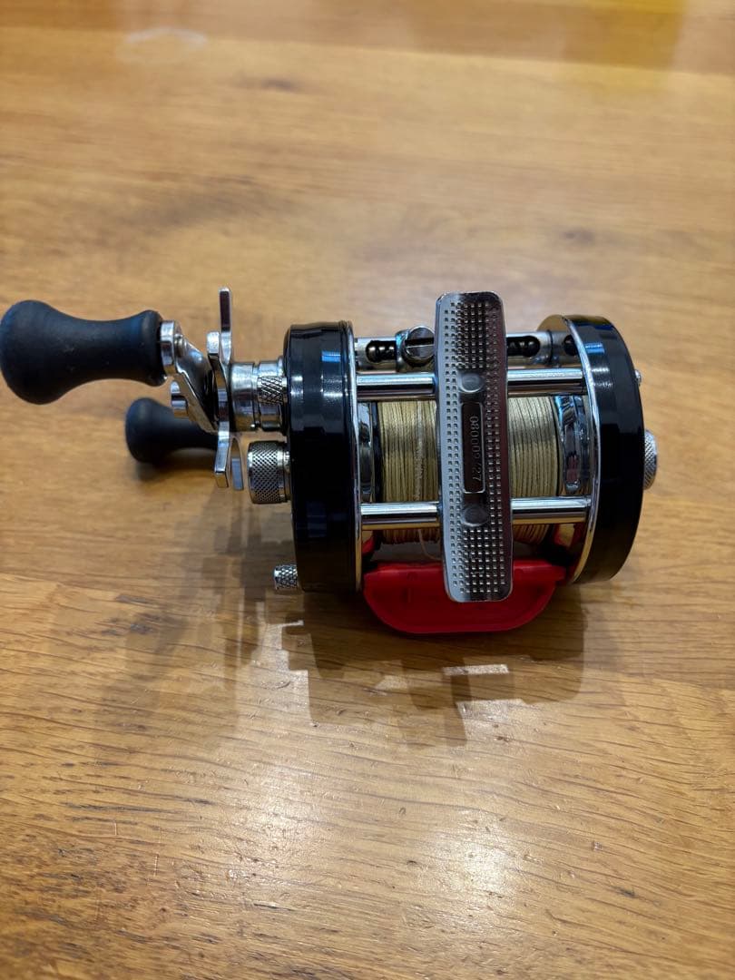 アブガルシア・アンバサダー　6600c 赤ベロ　雷魚