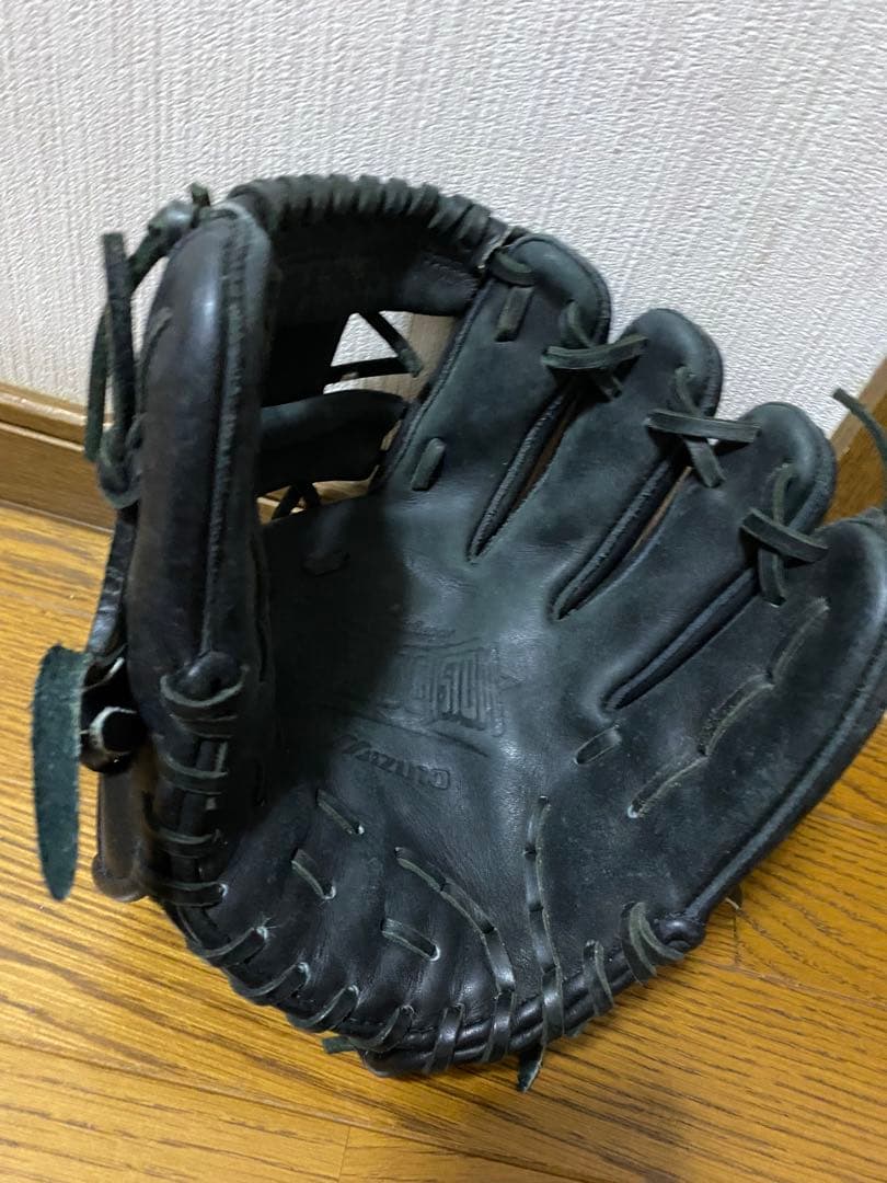 ⭐︎値下げ中⭐︎Mizuno 硬式野球グローブ (内野手用)ブラック