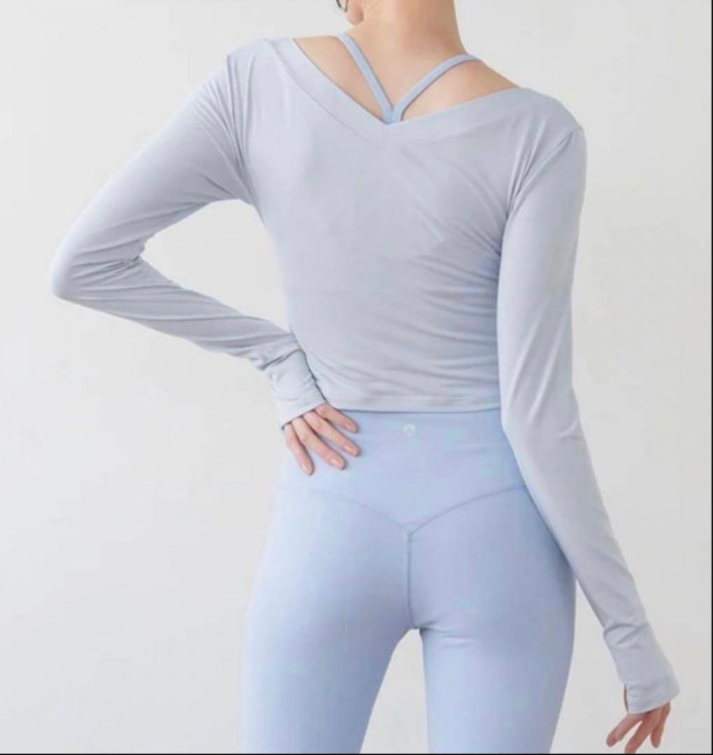 新品　未使用　タグ付き⭐︎SUKALA スカーラ 長袖　ロングスリーブトップス