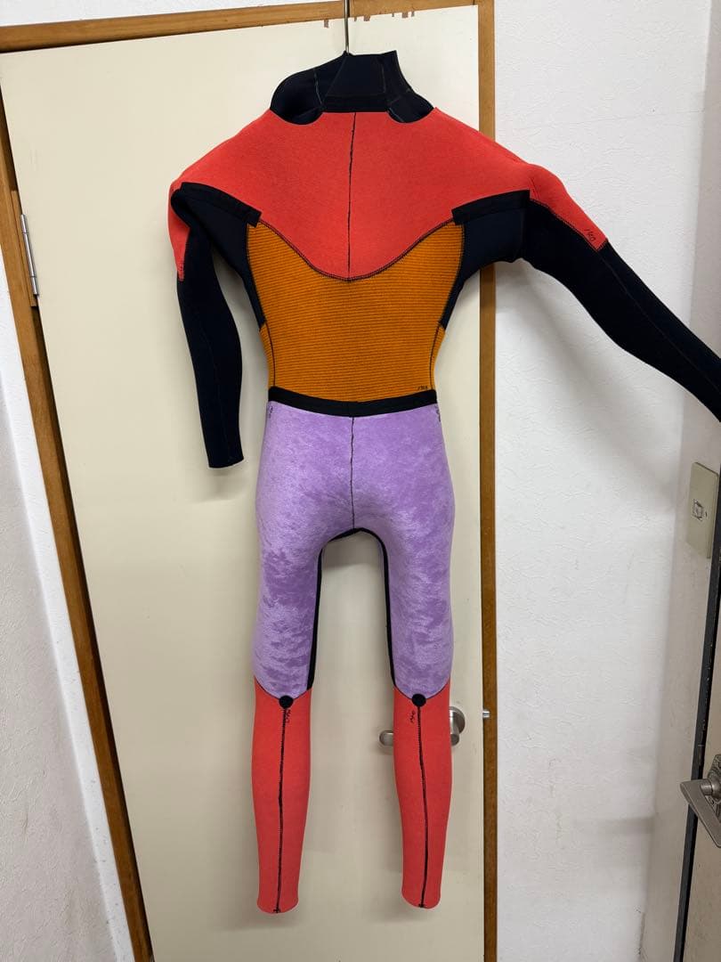 サイバーウエットスーツ男子キッズ用！新品未使用！