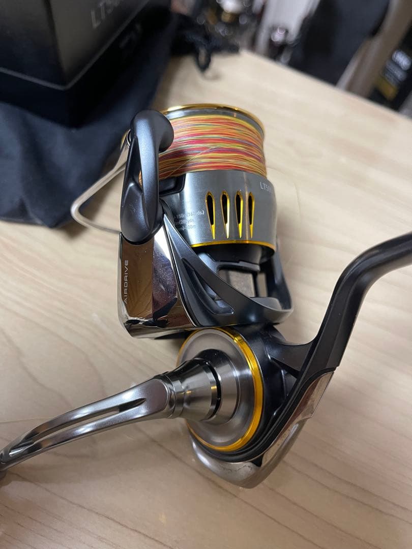 Daiwa AIRITY LT5000D-CXH スピニングリール