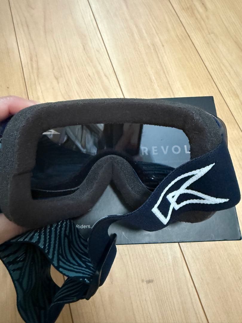 REVOLT 新品未使用