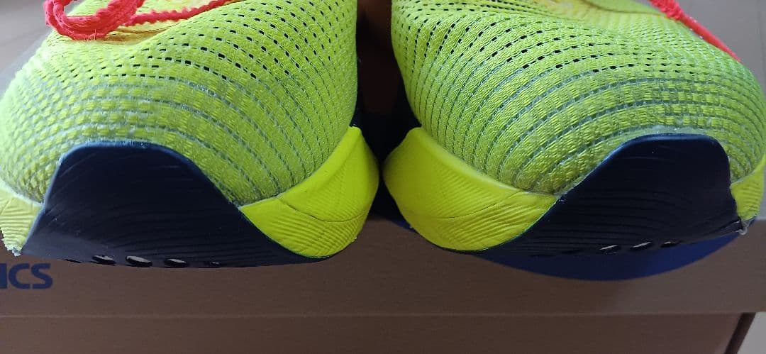 asics メタスピードエッジパリ　27.0㌢