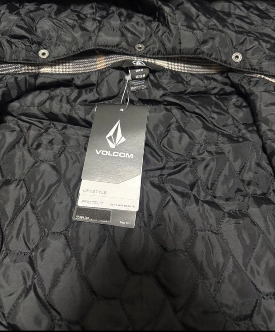 Volcom スノーウェア　ジャケット　フード付き(脱着可) 新品未使用