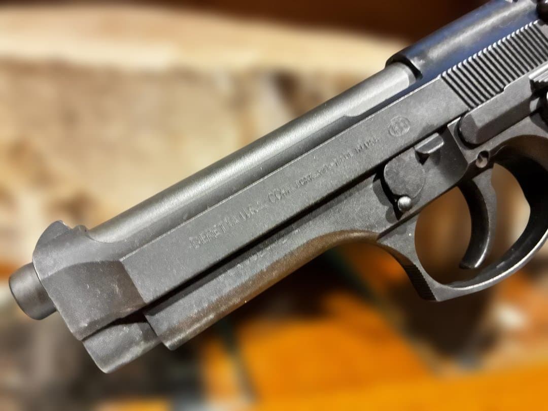 MGC製 固定スライドガスガン　 ベレッタM92F スーパーリアルヘビーウエイト