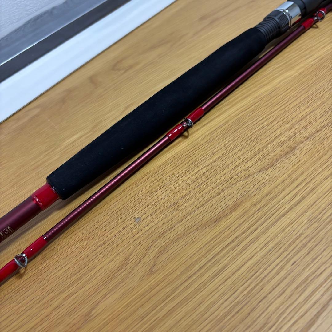 美品　ダイワ アナリスター ヒラメ H-270 船竿