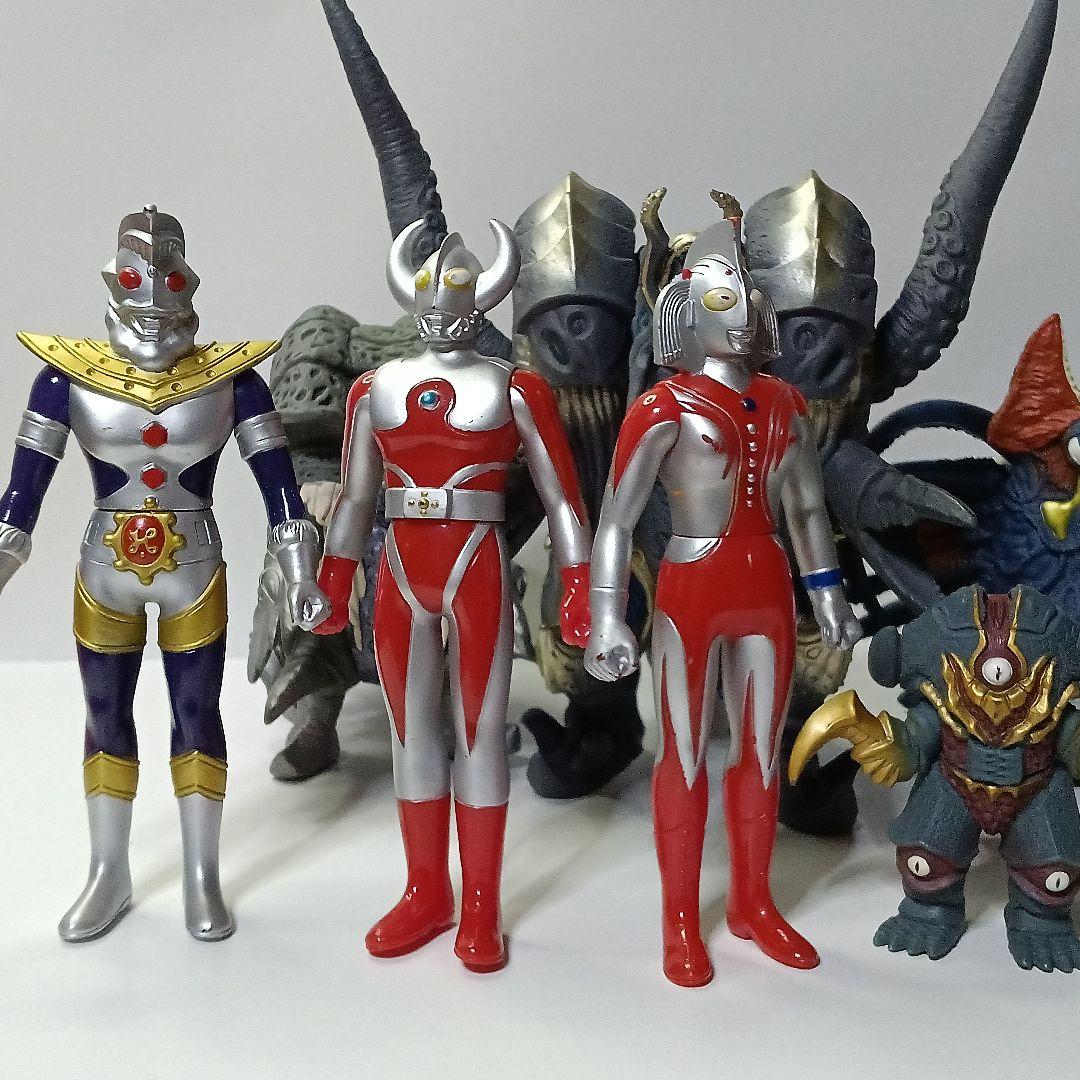 ウルトラマングッズ　怪獣　ソフビ人形　フィギュア　玩具　円谷プロ