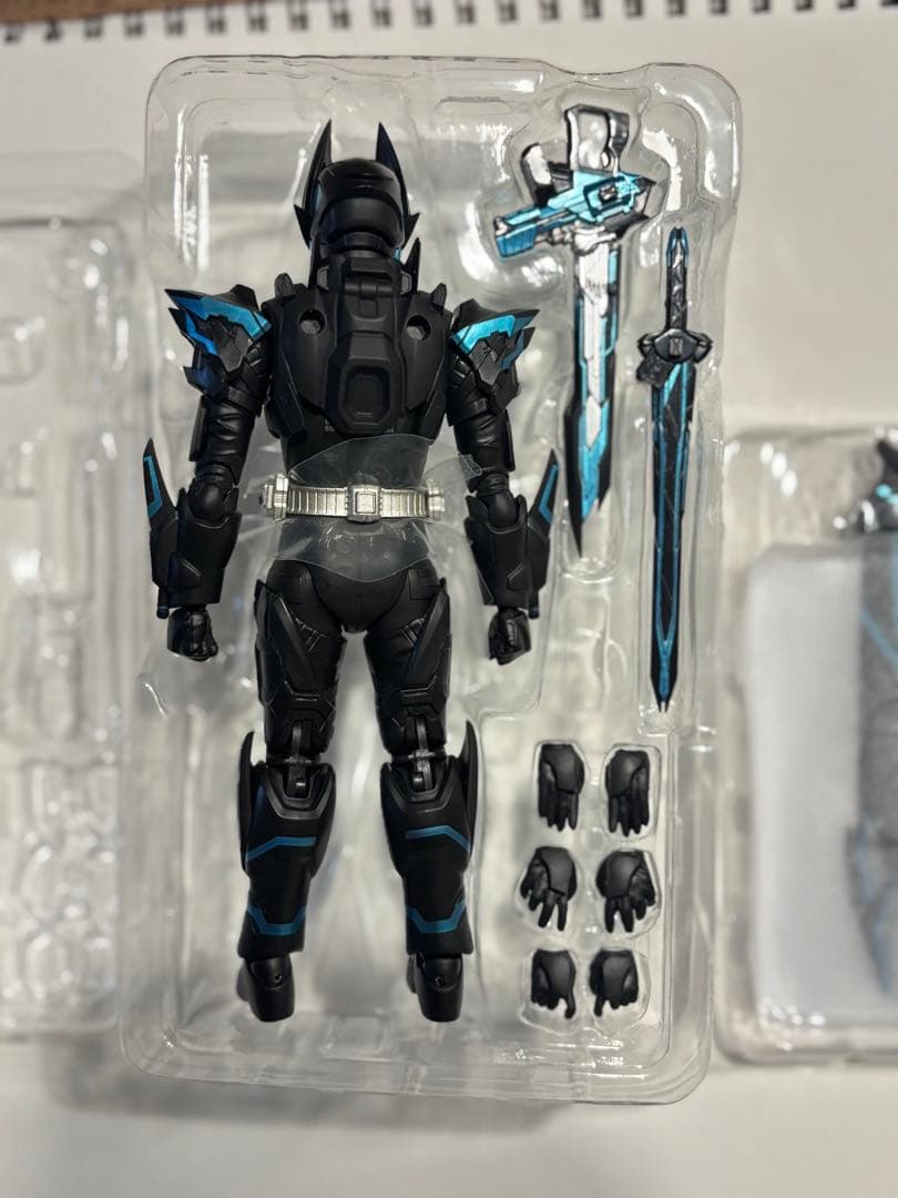 S.H.Figuarts 仮面ライダーXギーツ　(クロスギーツ)