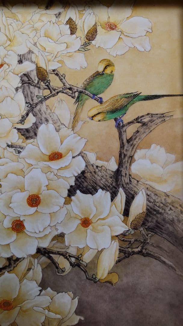 モクレンと緑色のセキセイインコ鳥の日本画