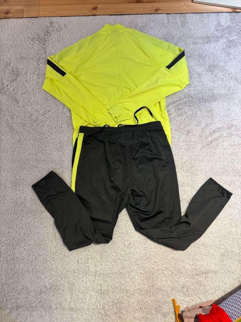 週末限定値下げ！NIKE セットアップ　ジャージ