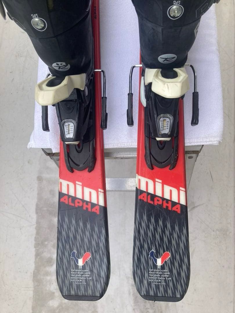 ショートスキー　Rossignol 解放ビィンディング　ブーツ付　25.5cm