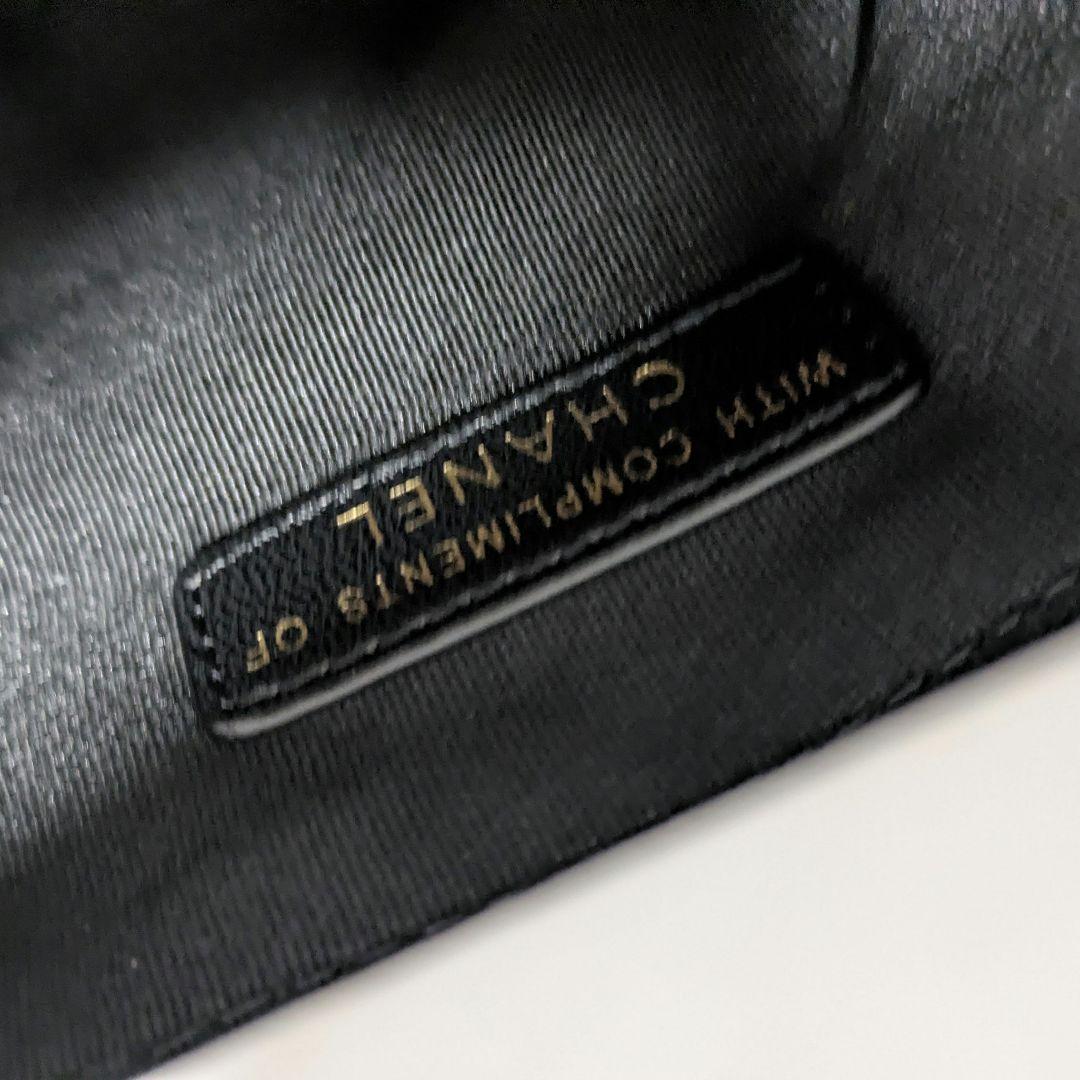 【美品❤】シャネル　ポーチ　メイクアップノベルティポーチベルベット生地　ブラック
