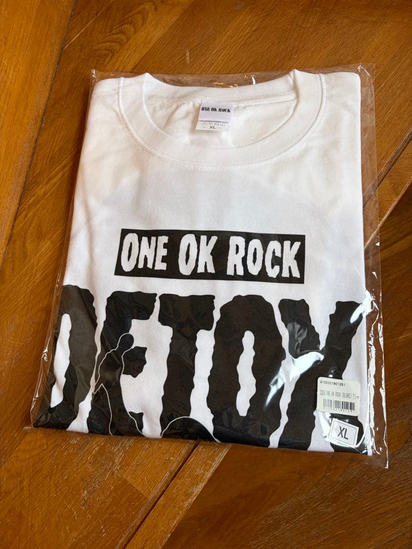 ONE OK ROCK　DETOX Tシャツ　白黒2枚セット【XL】