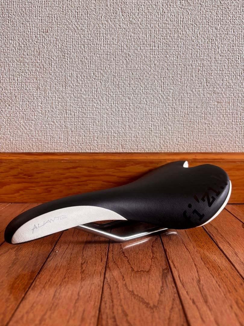 【中古】Fizik ALIANTE Gamma k:iumレール サドル