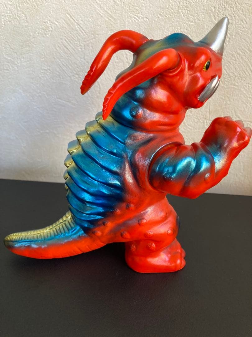 U.S.TOYS ウルトラ怪獣ソフビ ウルトラマン /SBDXネロンガ(レッド)