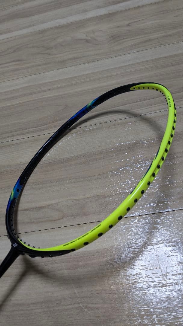 ラケット YONEX ASTROX 77 4UG5