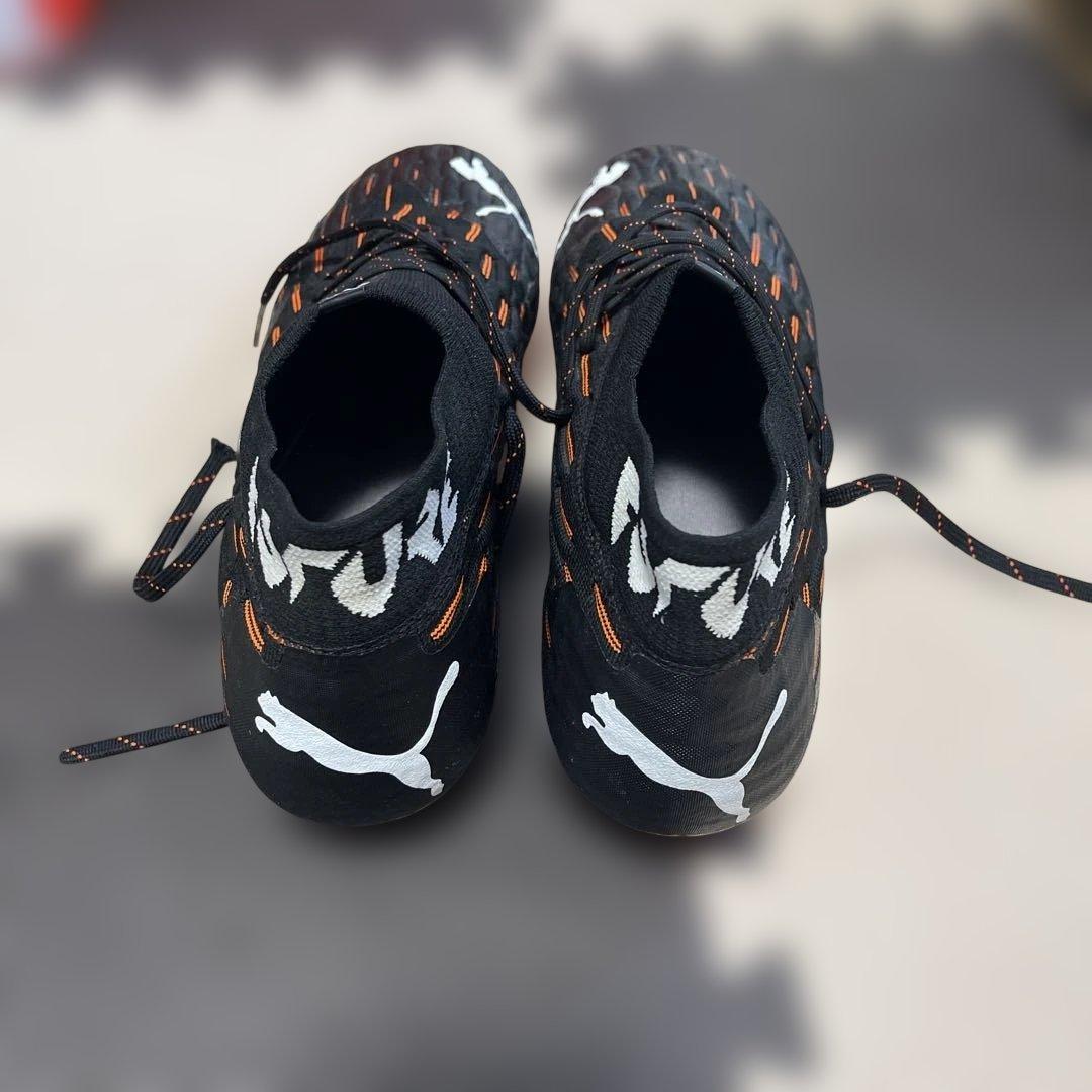 サッカーシューズPUMA size 28.5 cm