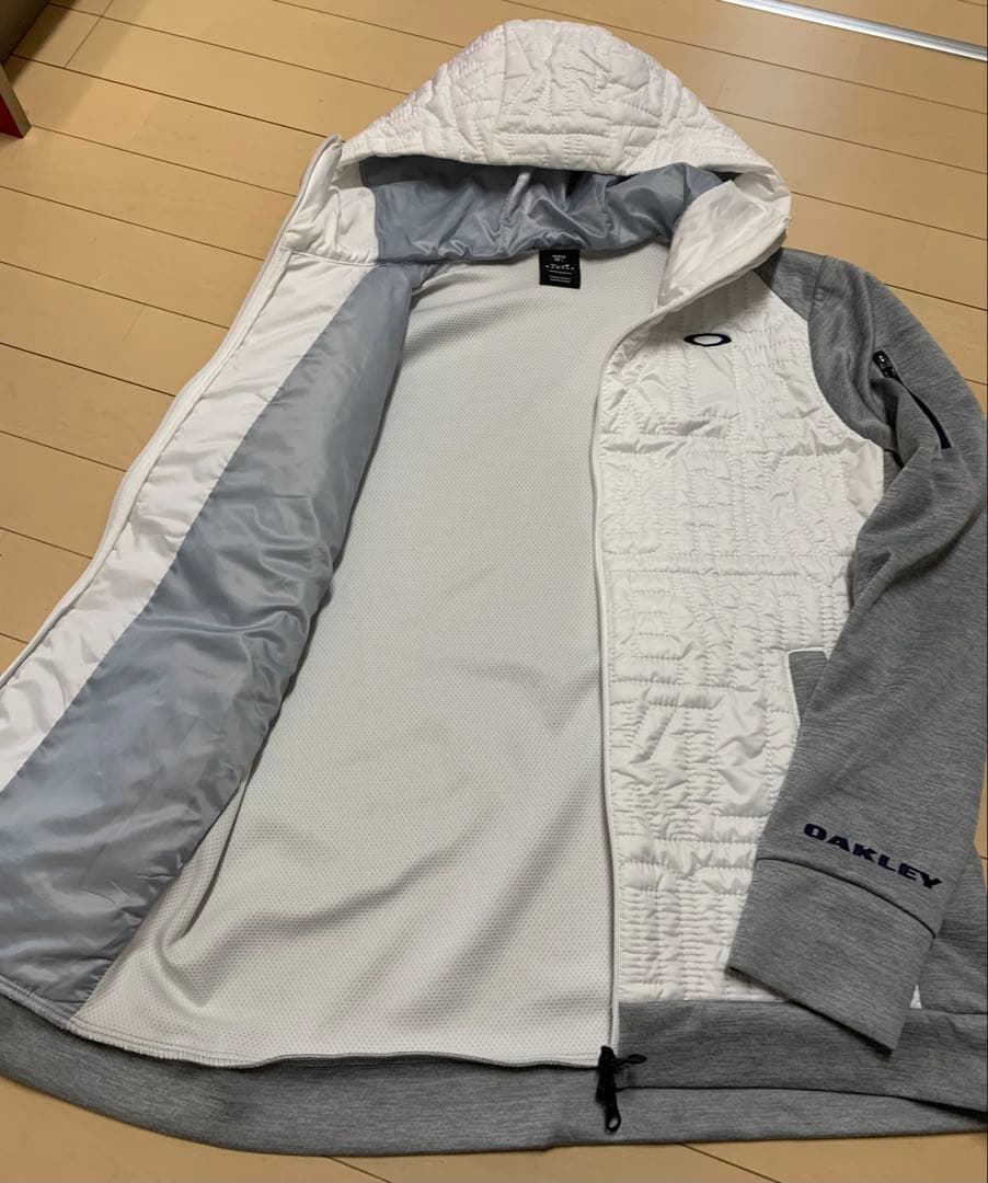 メンズ　OAKLEY オークリー　セットアップ 上下セット　ジョガーパンツ