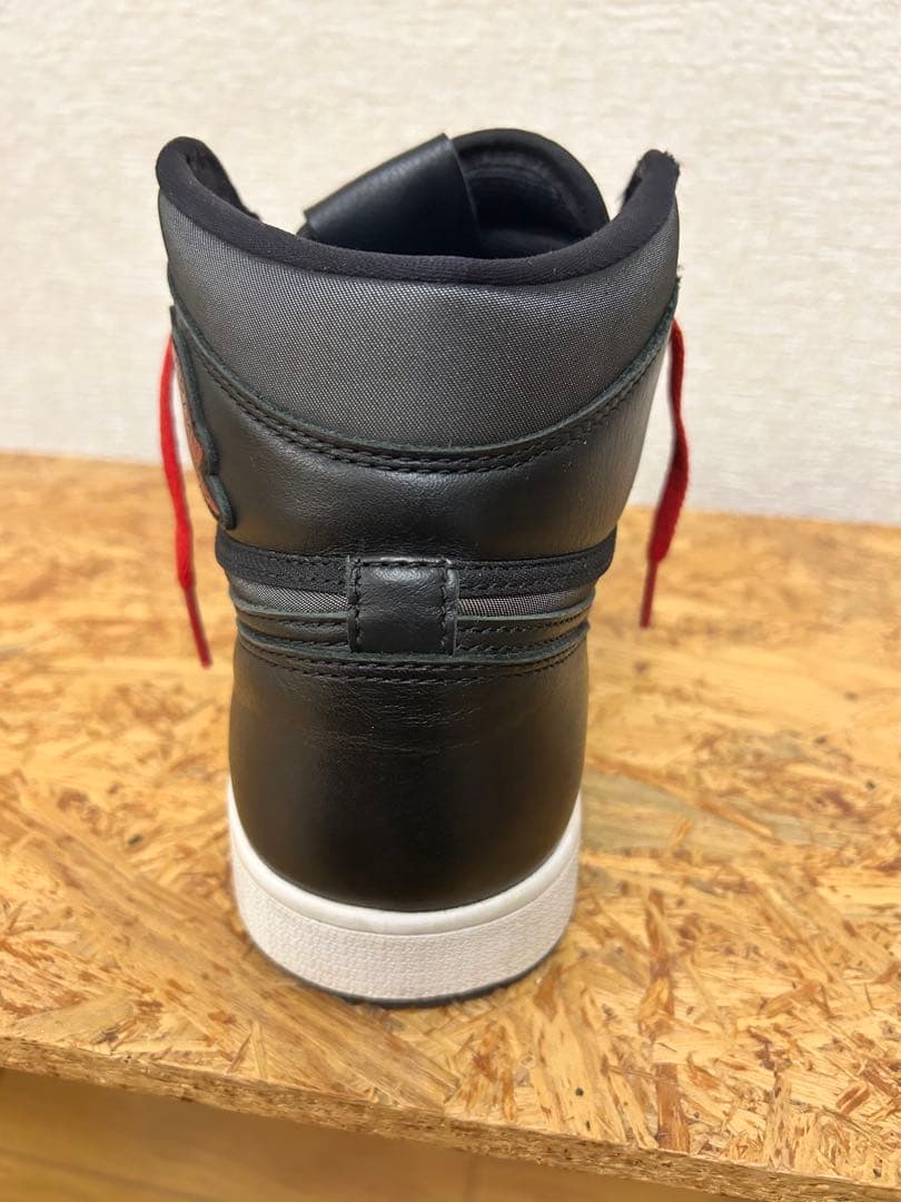AIR JORDAN1 RETRO HIGH OG ブラックサテン