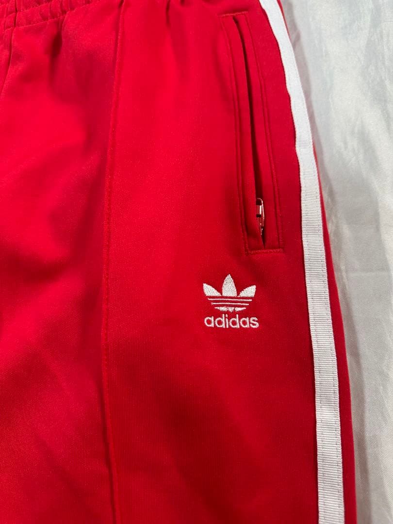 adidas firebird sst トラックパンツ トレフォイル 刺繍ロゴ