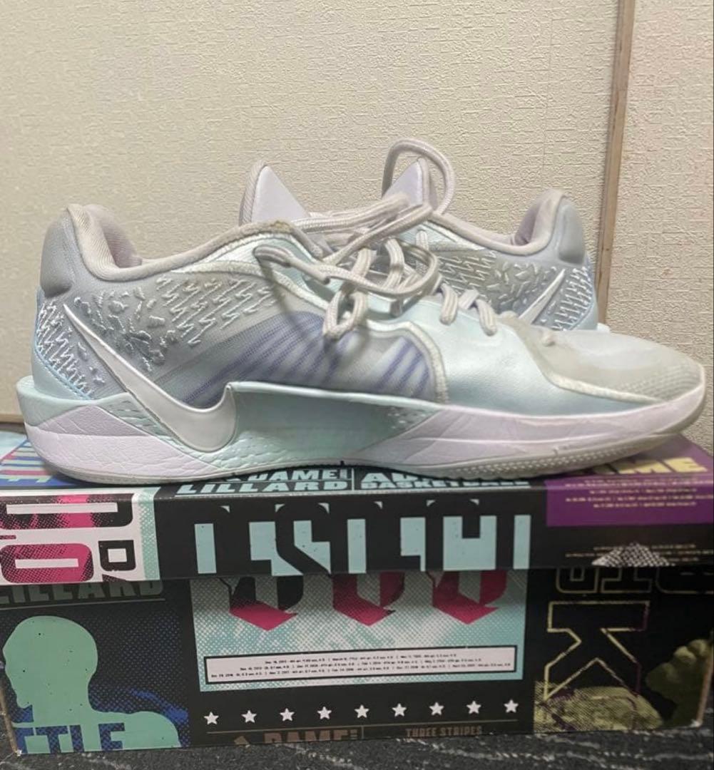 NIKE サブリナ2