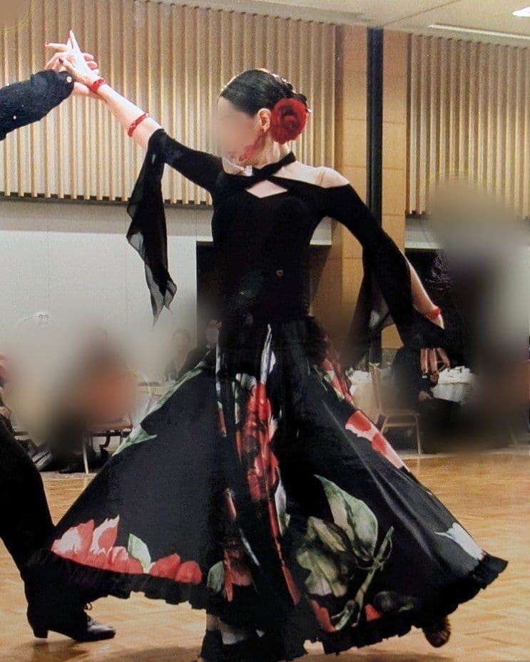 【TID B014】クロスストラップ　トップス　黒　社交ダンス　競技ダンス