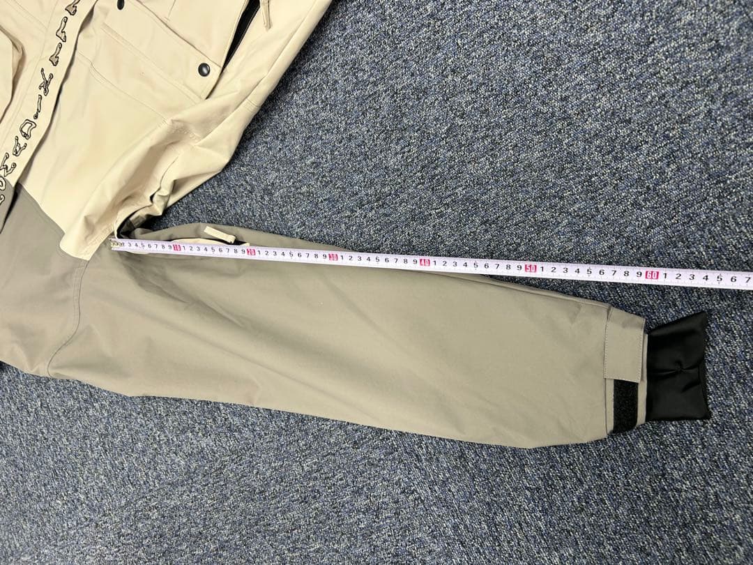 ①未使用　NOMADIK 777 JKT GRAY.BEIGE XLサイズ