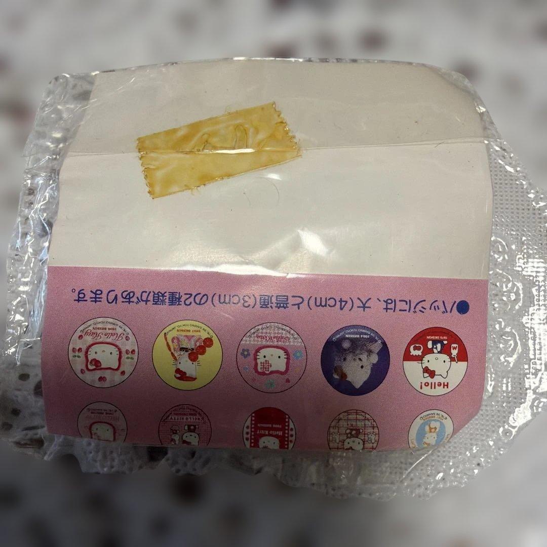 キティ25周年缶バッチ　当時の景品✨✨