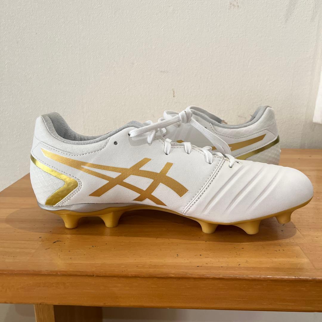 ASICS DS LIGHT サッカーシューズ ホワイト/ゴールド