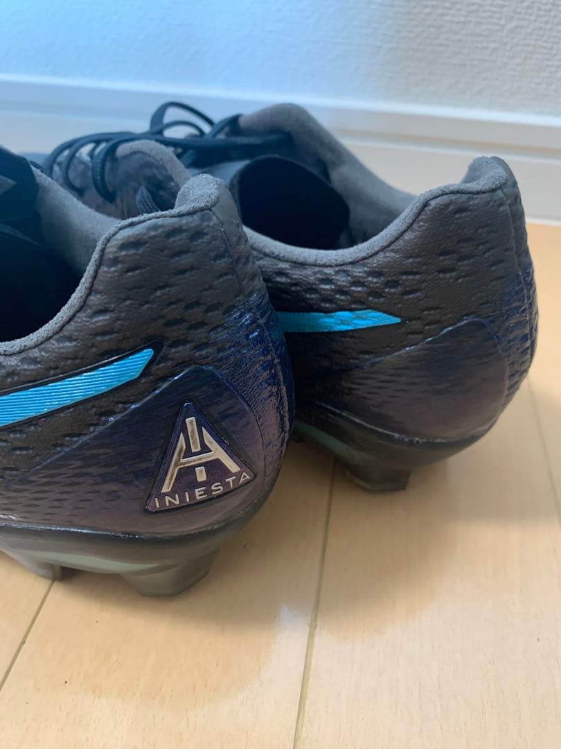 ASICS ULTREZZA (イニエスタ モデル)