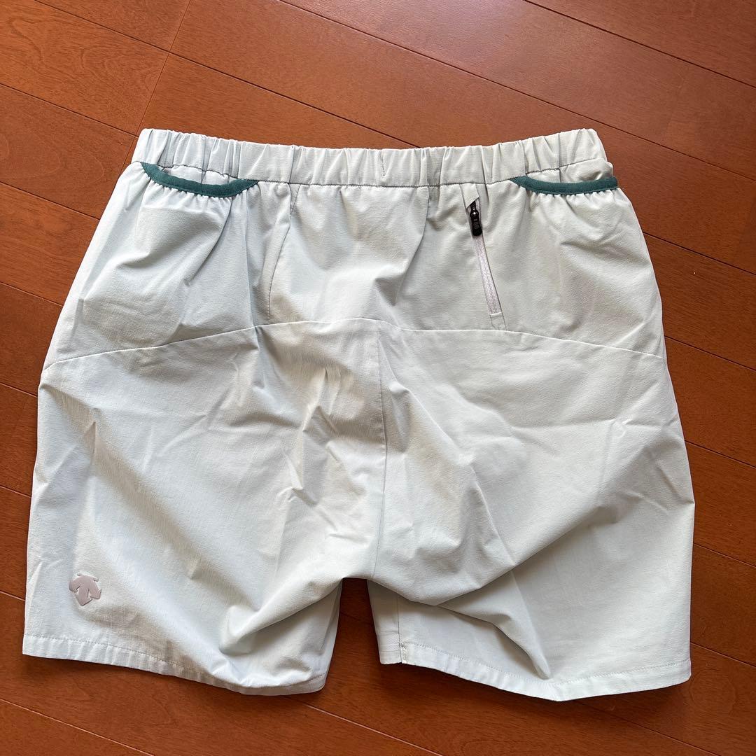 【デサント】メンズ　ナイロンパーカー＆ショートパンツ