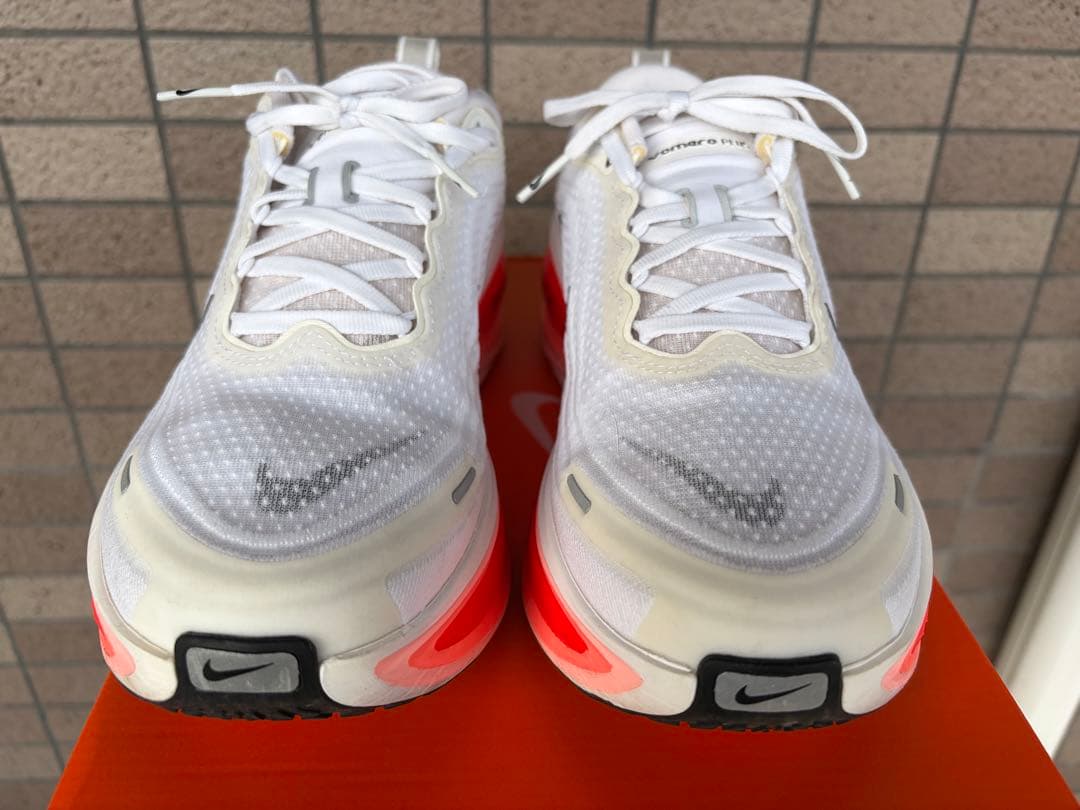 Nike ナイキ　ボメロプラス 25.5cm