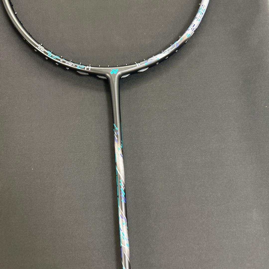 4ug6 アストロクス88Dプロ　新品未使用　ヨネックス　バドミントンラケット