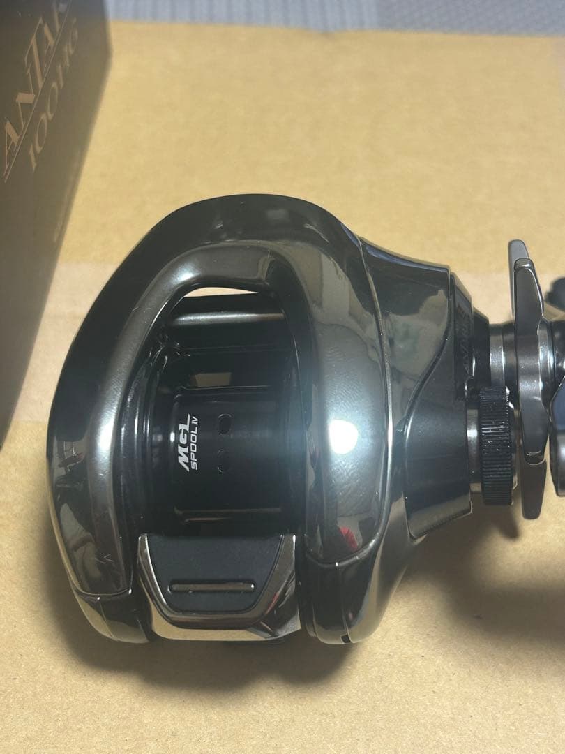 25ANTARES 100HG (右)ベイトリール シルバー