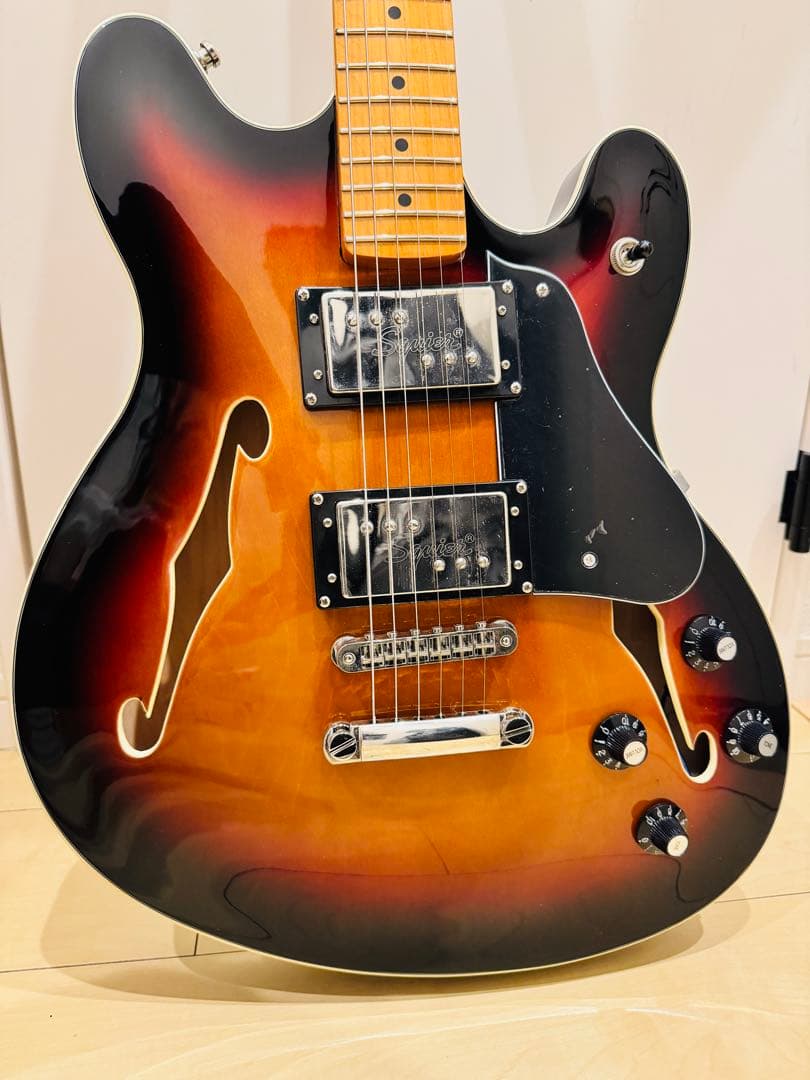 Squier by Fender ClassicVibeStarcaster改
