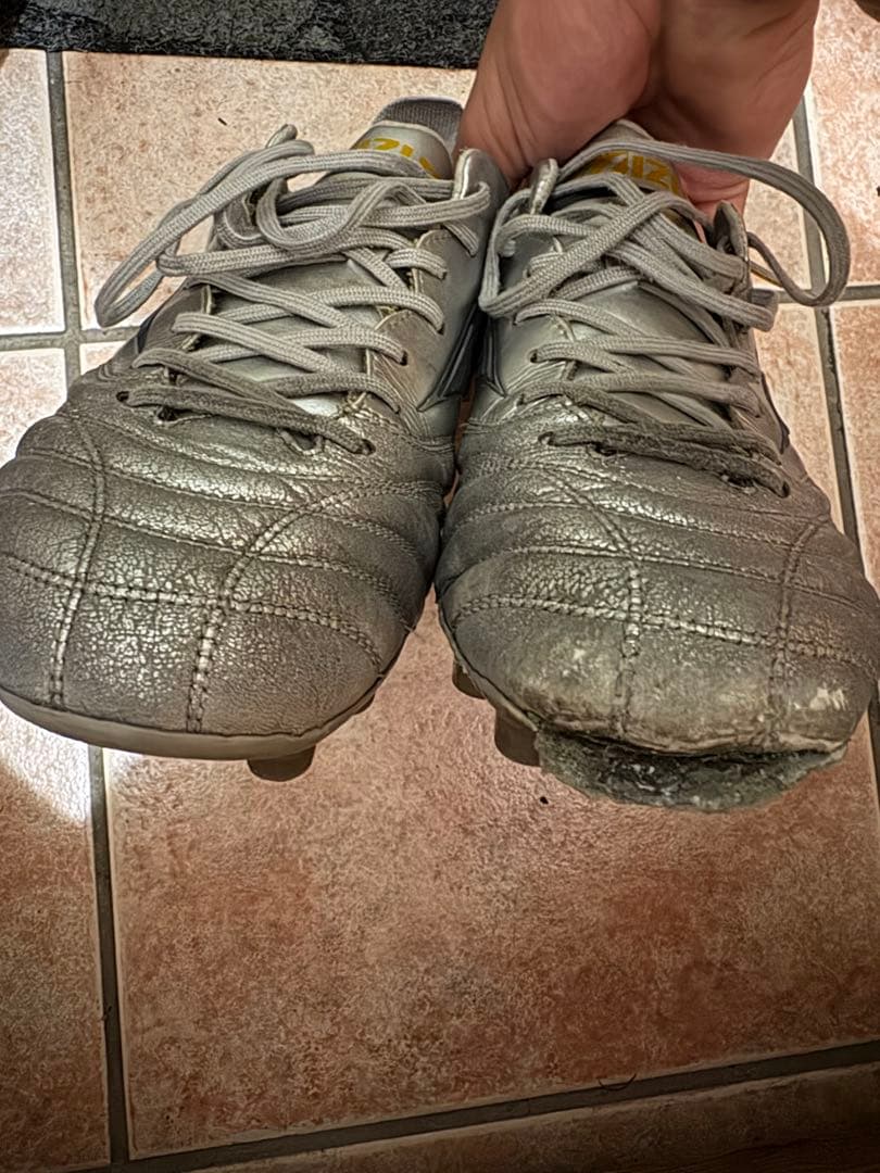 Mizuno サッカーシューズ・スパイク シルバー