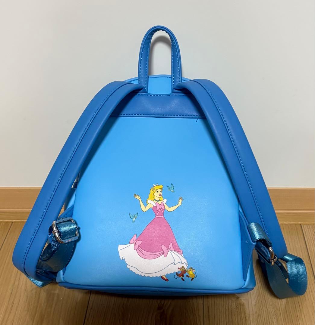 loungefly シンデレラ　バッグパック　リュック　ディズニー　ディズニー