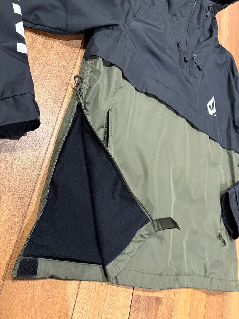 VOLCOM スノーボードウェア